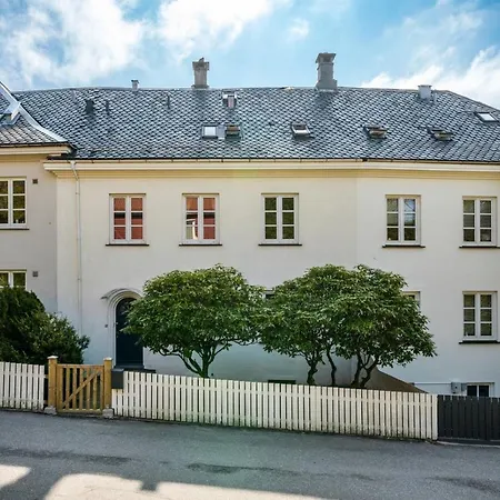 Big W/ A View And Parking Bergen