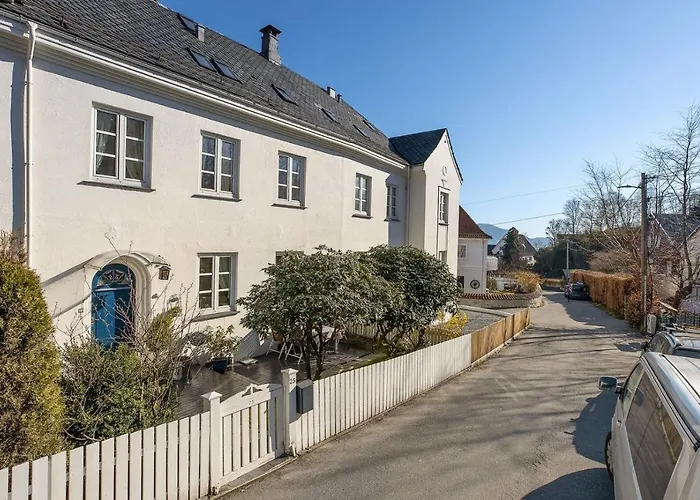 Big W/ A View And Parking * Bergen