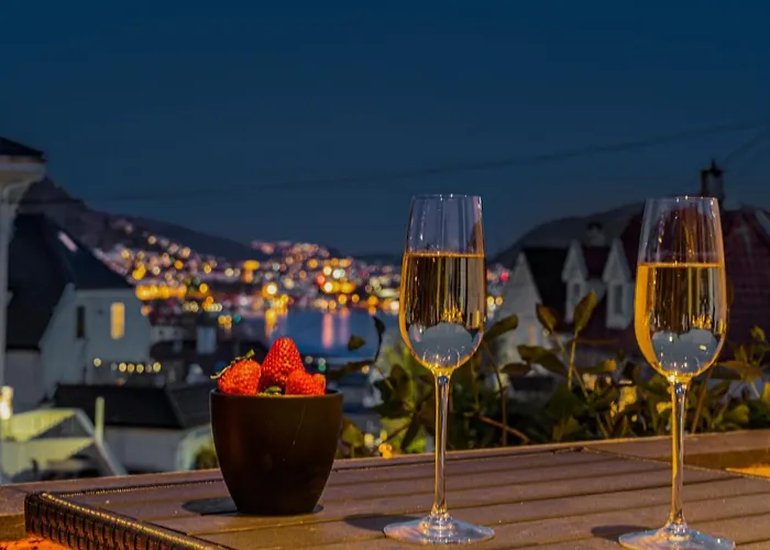 Big W/ A View And Parking Appartamento