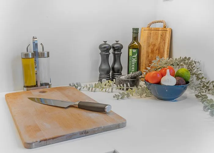 Apartment Big W/ A View And Parking *